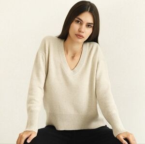 Intermix 100% Cashmere V Neck Cream Sweater S